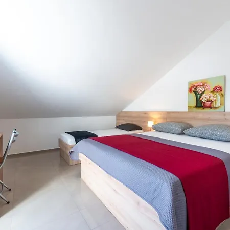 Pensión Adriatic 3*